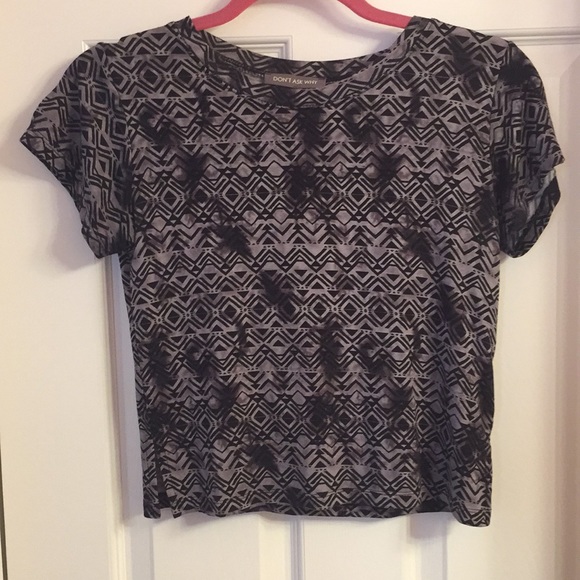Super cute cut off tee - Picture 1 of 3